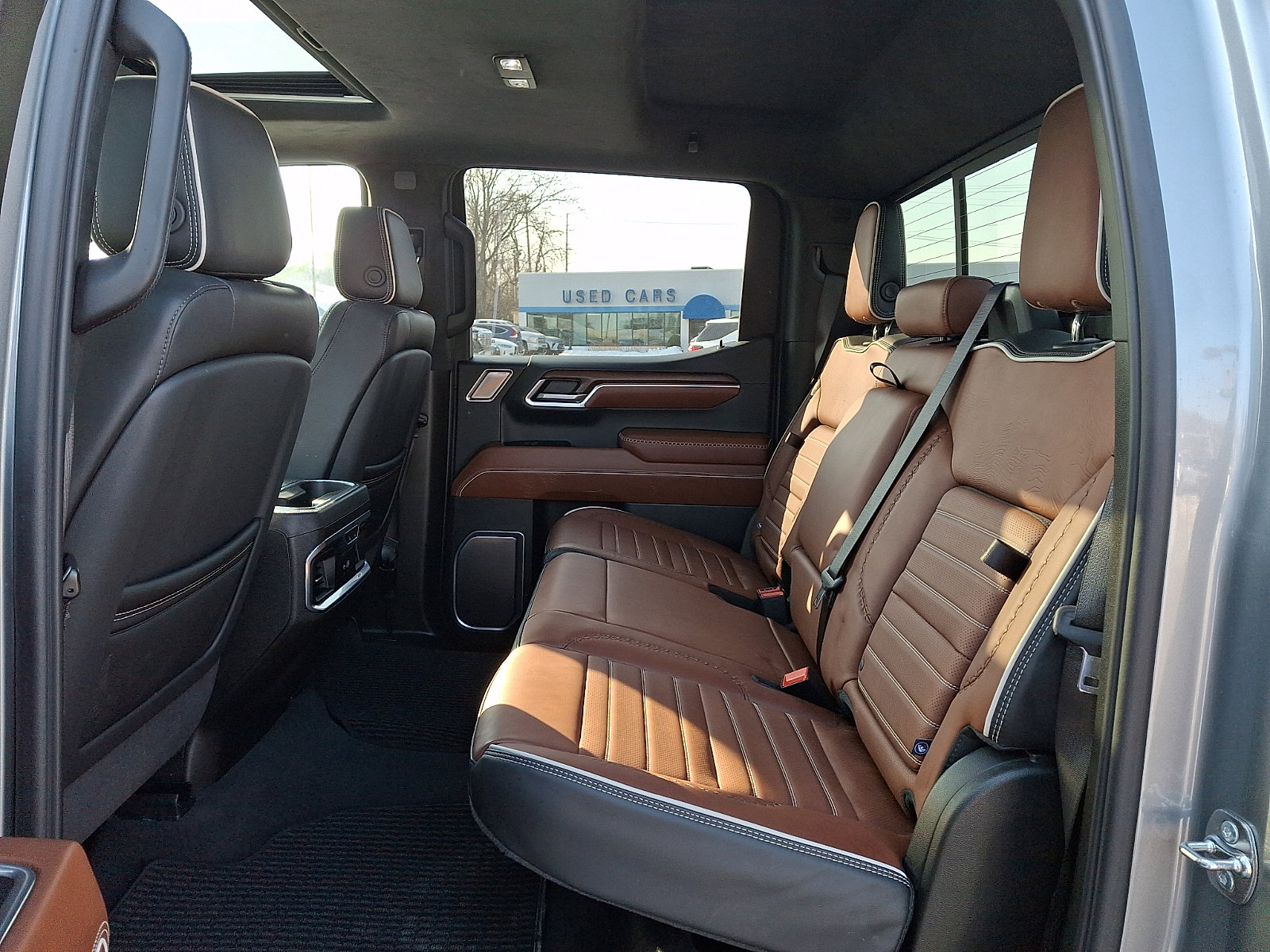 Used 2025 GMC Sierra 1500 Denali Ultimate image 10