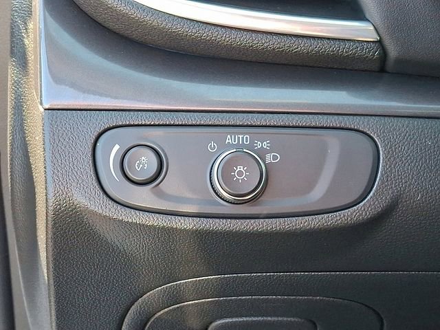 Used 2021 Buick Encore Preferred image 25