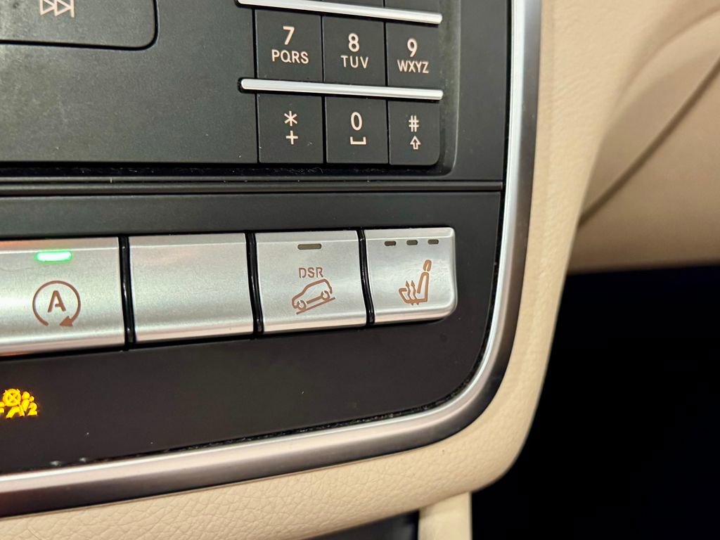 Used 2020 Mercedes-Benz GLA 250 4MATIC w/ Premium Package image 24