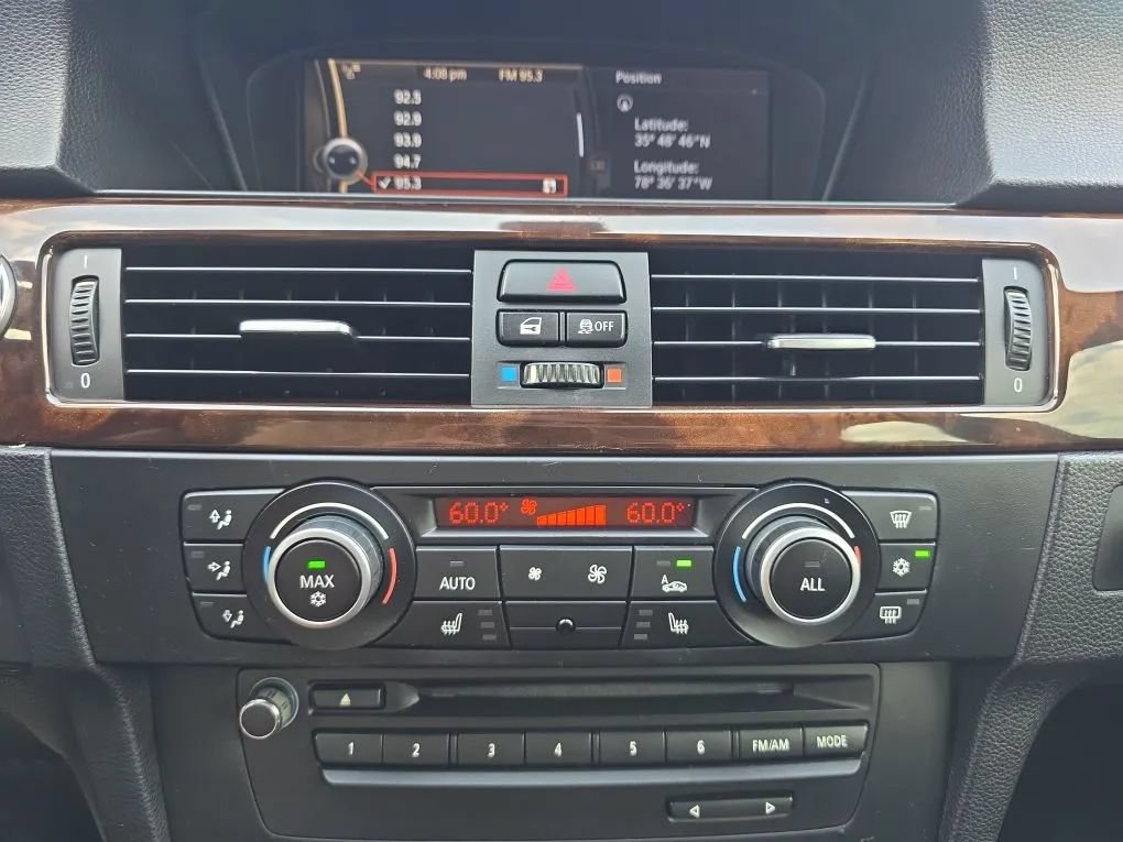 Used 2011 BMW 328i Sedan RWD image 26