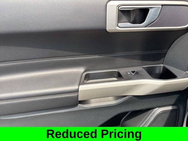 Used 2023 Ford Explorer XLT image 33