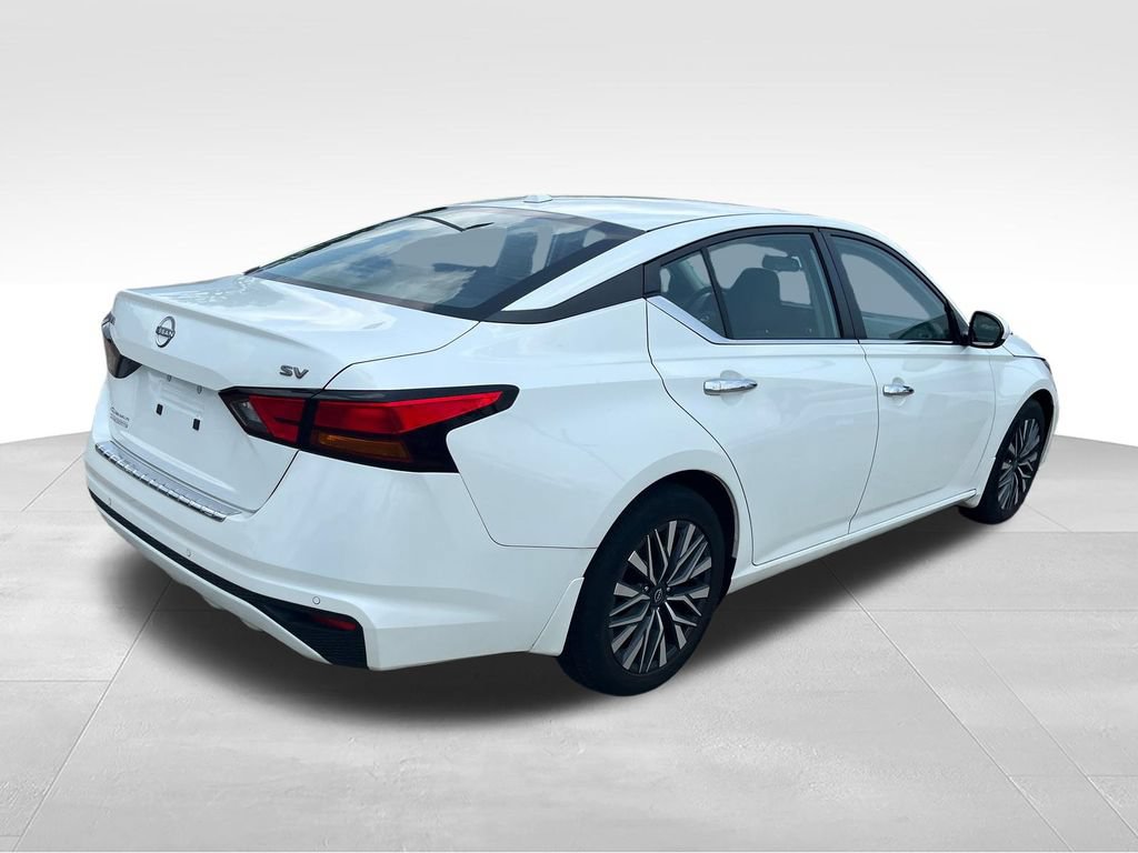 Used 2023 Nissan Altima 2.5 SV FWD image 5