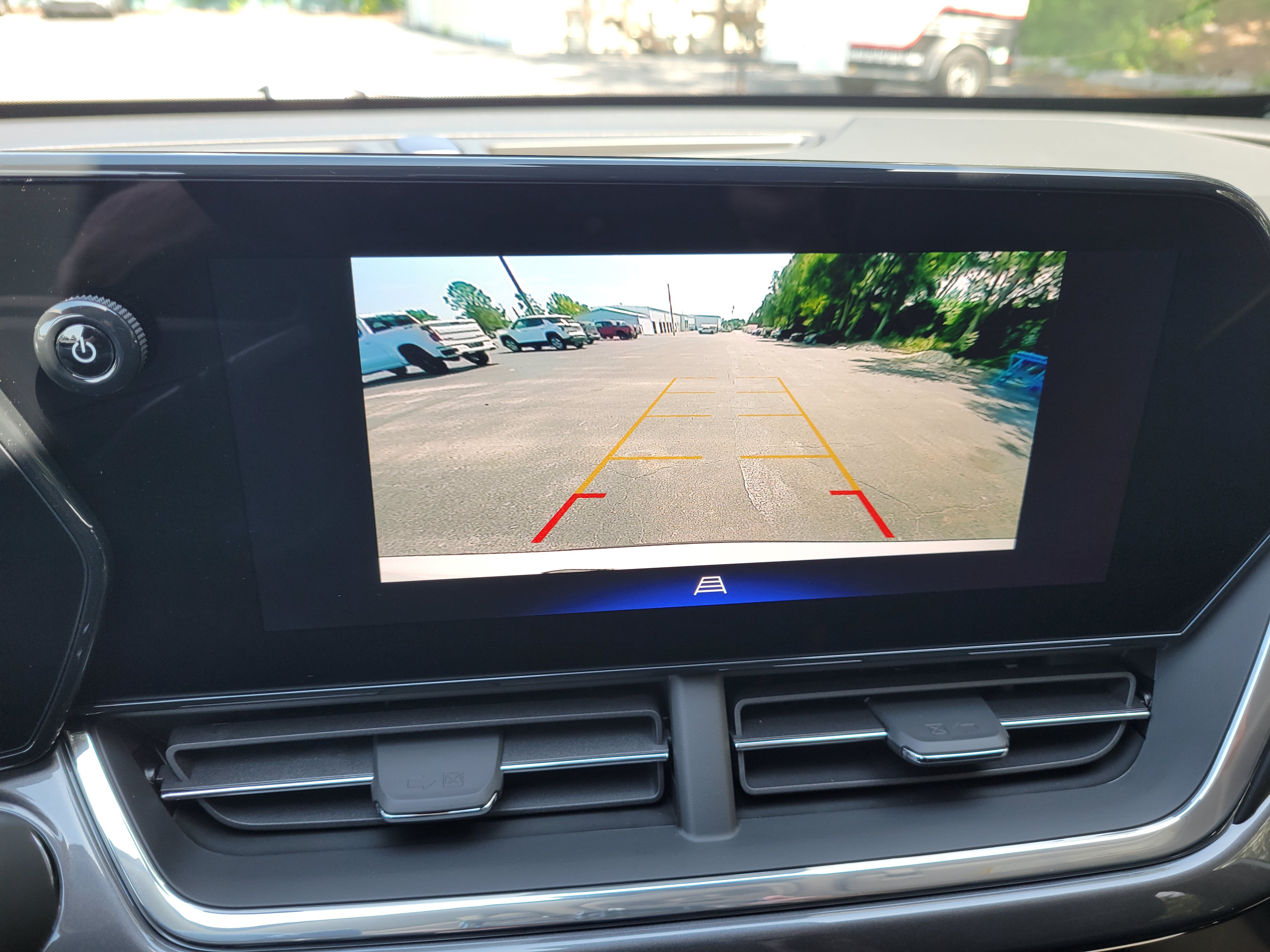 New 2026 Chevrolet Trax ACTIV w/ Driver Confidence Package FWD image 17