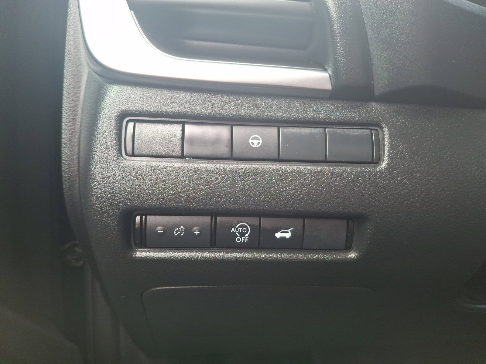 Used 2024 Nissan Rogue SV AWD/4WD image 14