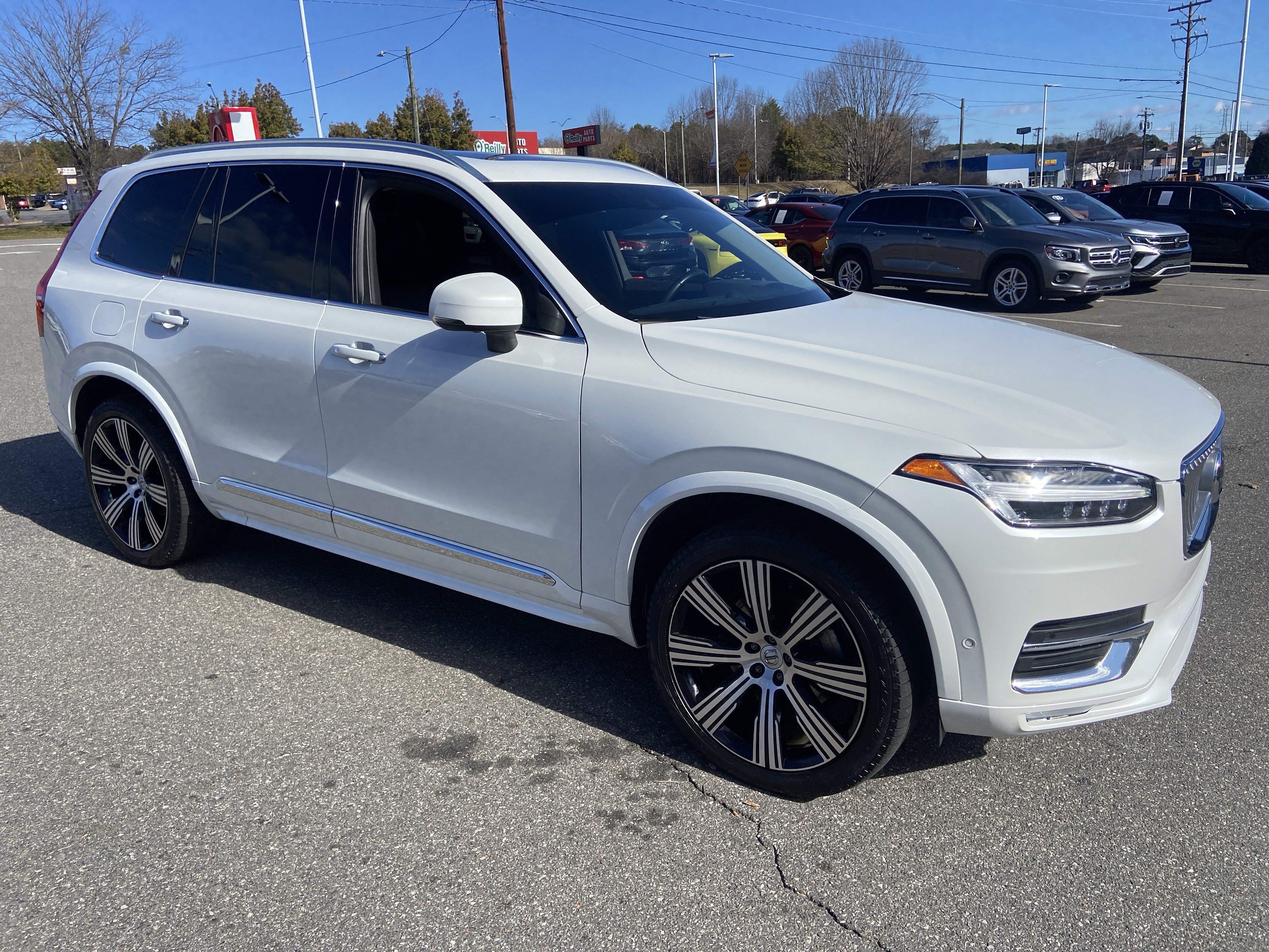 Used 2022 Volvo XC90 T6 Inscription w/ Advanced Package image 3