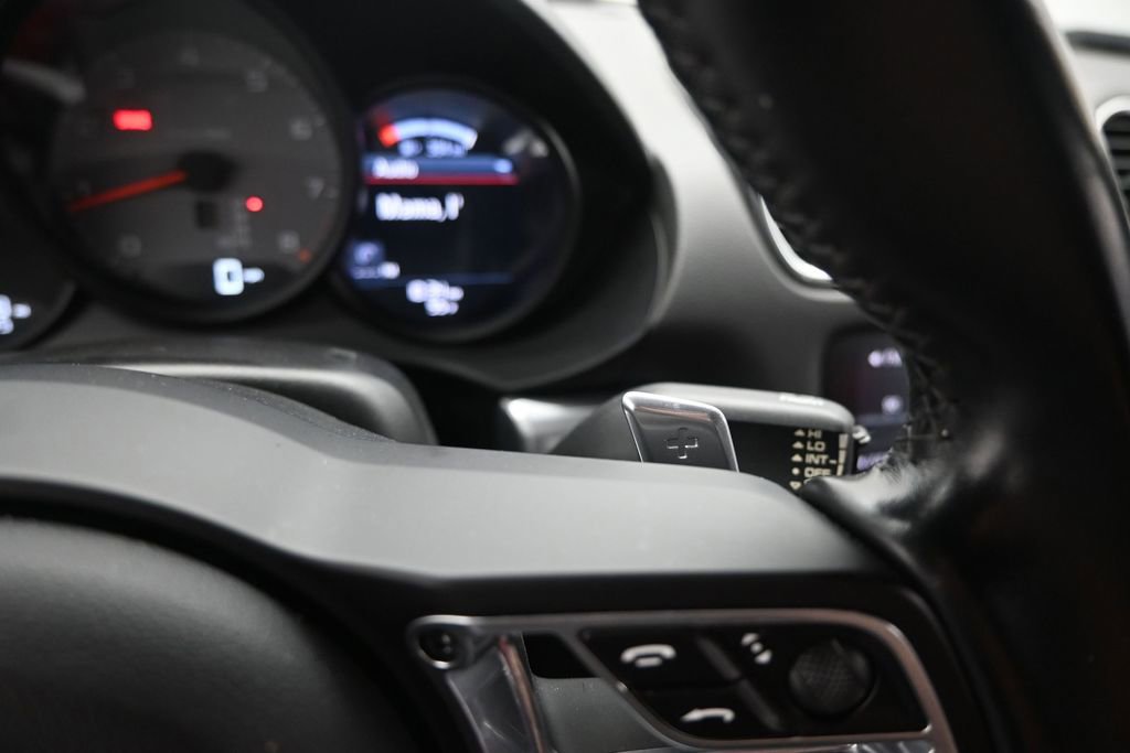 Used 2018 Porsche 718 Cayman S RWD image 28