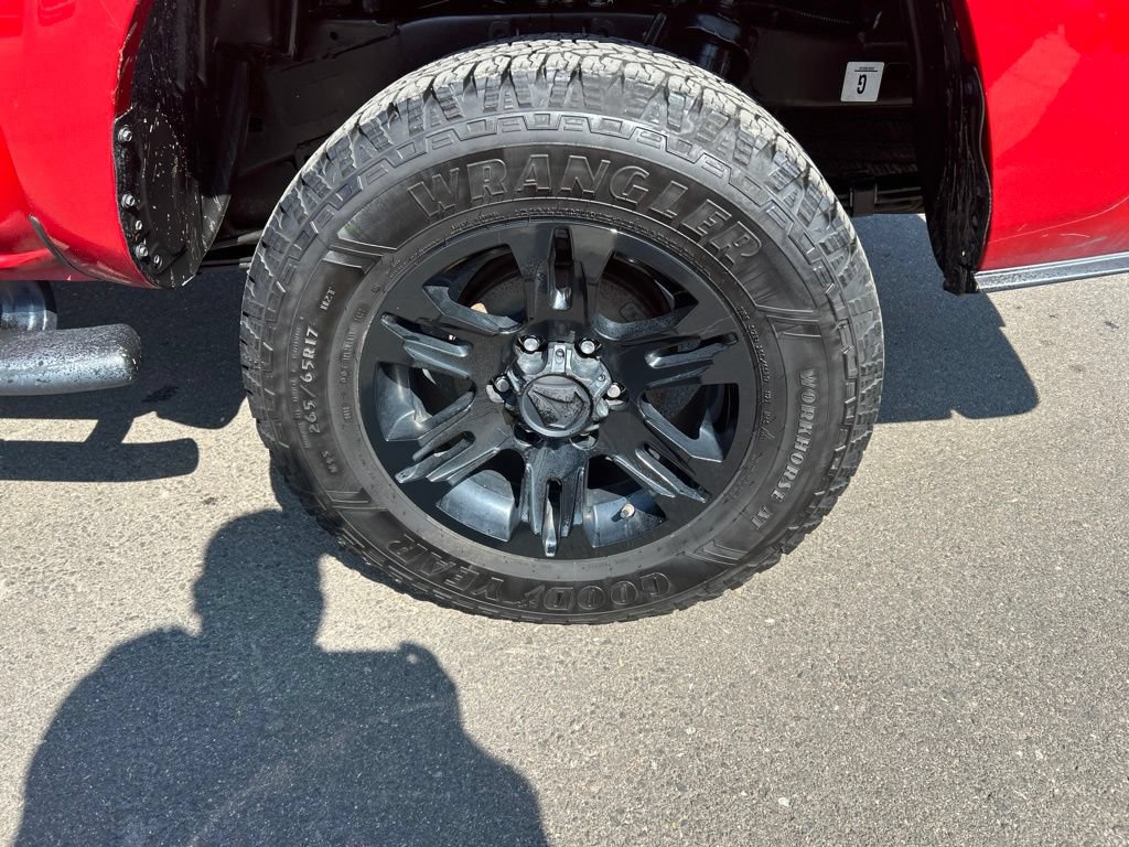 Used 2021 Toyota Tacoma SR AWD/4WD image 31