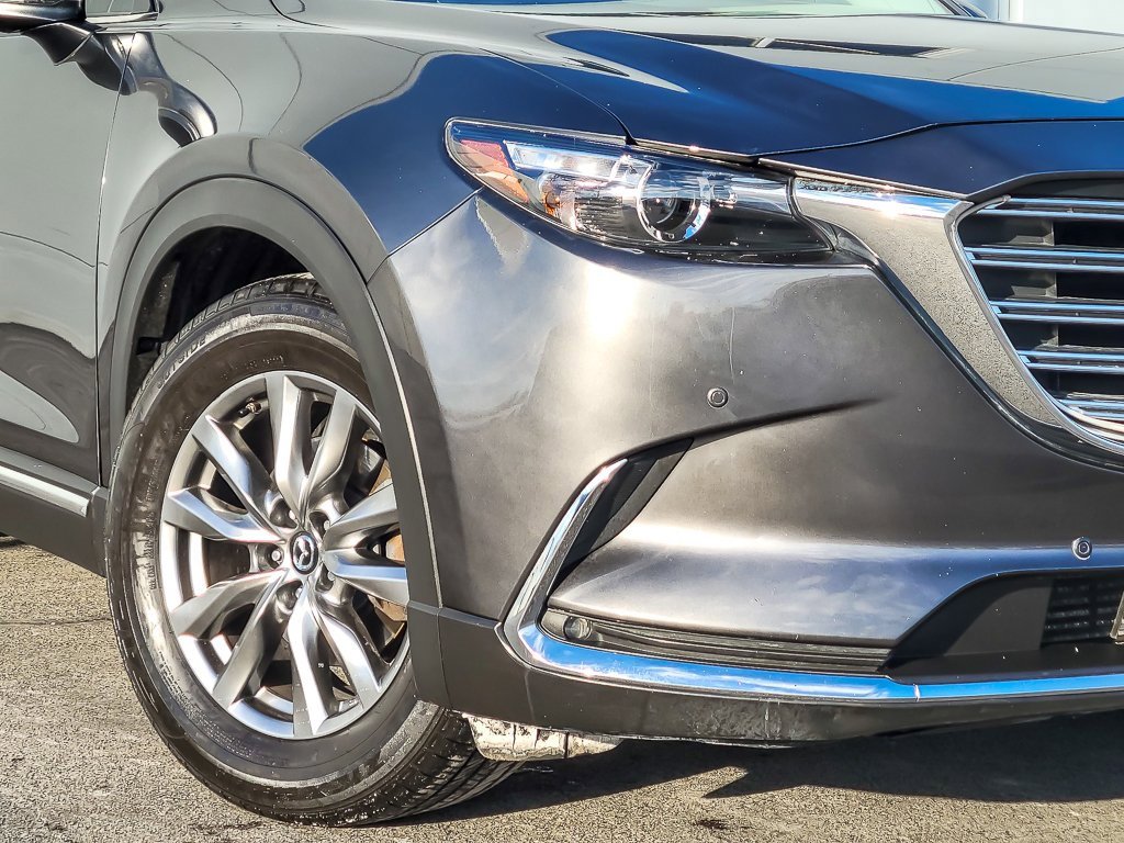 Used 2018 MAZDA CX-9 Touring w/ Touring Premium Package image 3