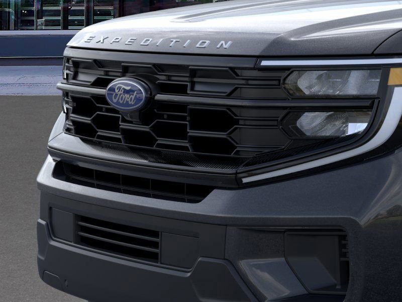 New 2025 Ford Expedition Active image 17