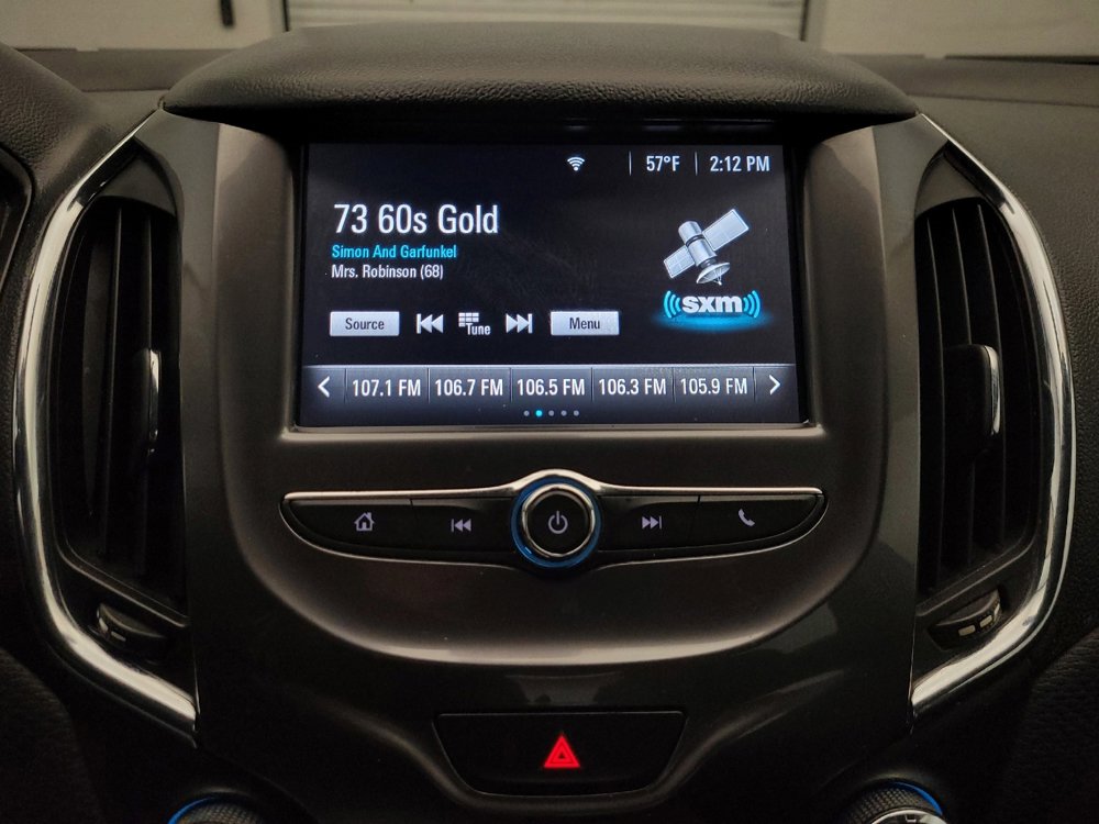 Used 2018 Chevrolet Cruze LT w/ Convenience Package image 25