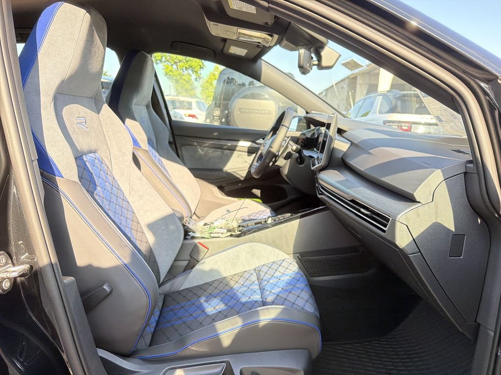New 2026 Volkswagen Golf w/ Euro Style Package AWD/4WD image 17