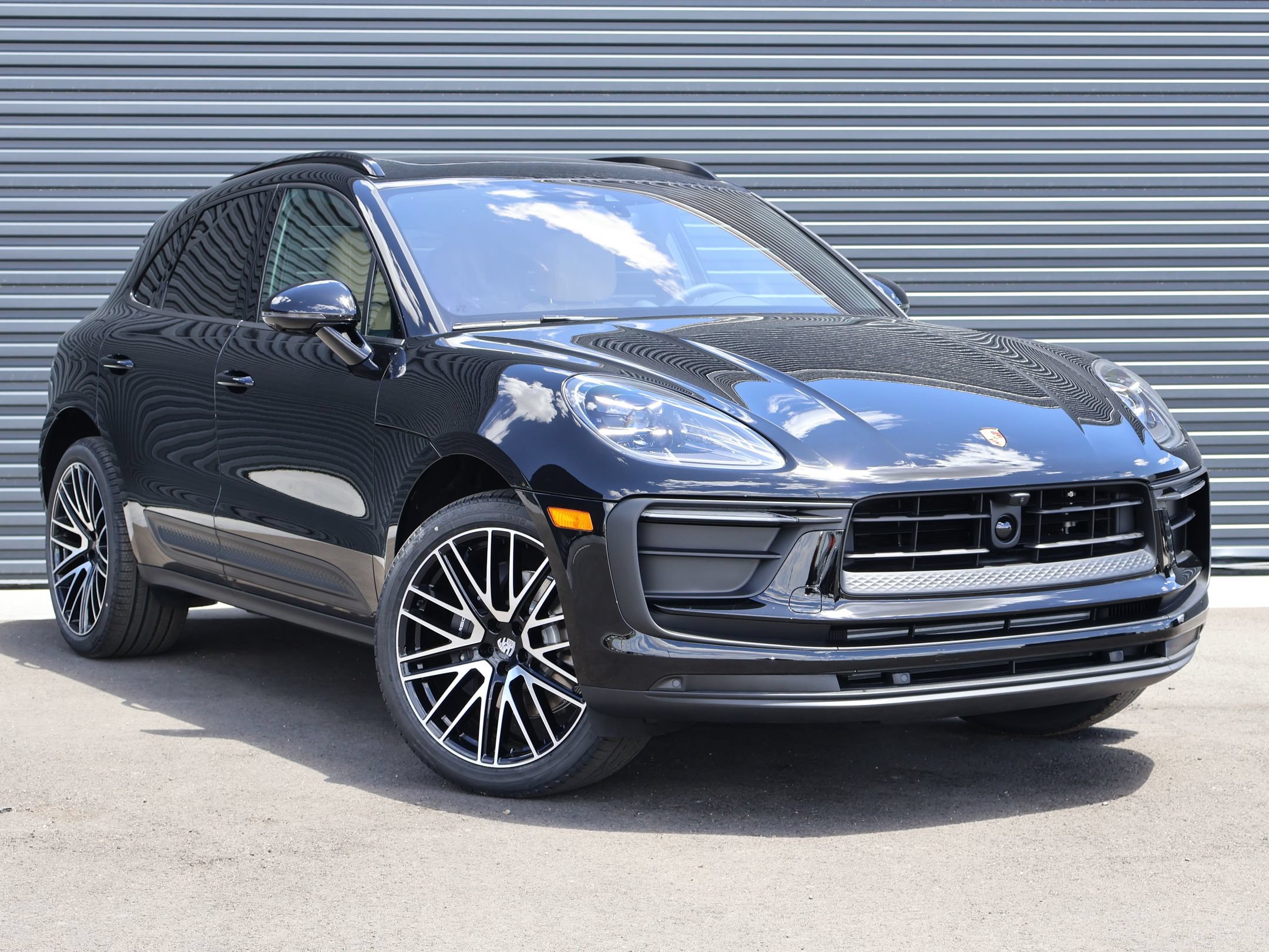 New 2026 Porsche Macan AWD/4WD image 7