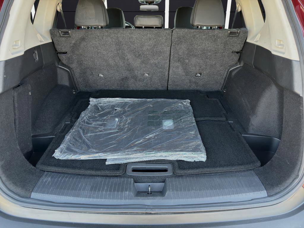 Used 2023 Nissan Rogue SL w/ SL Premium Package image 22