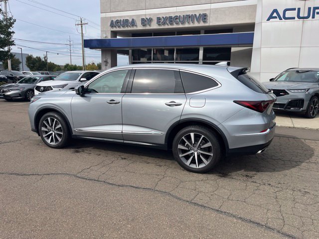 Used 2025 Acura MDX w/ Technology Package AWD/4WD image 6