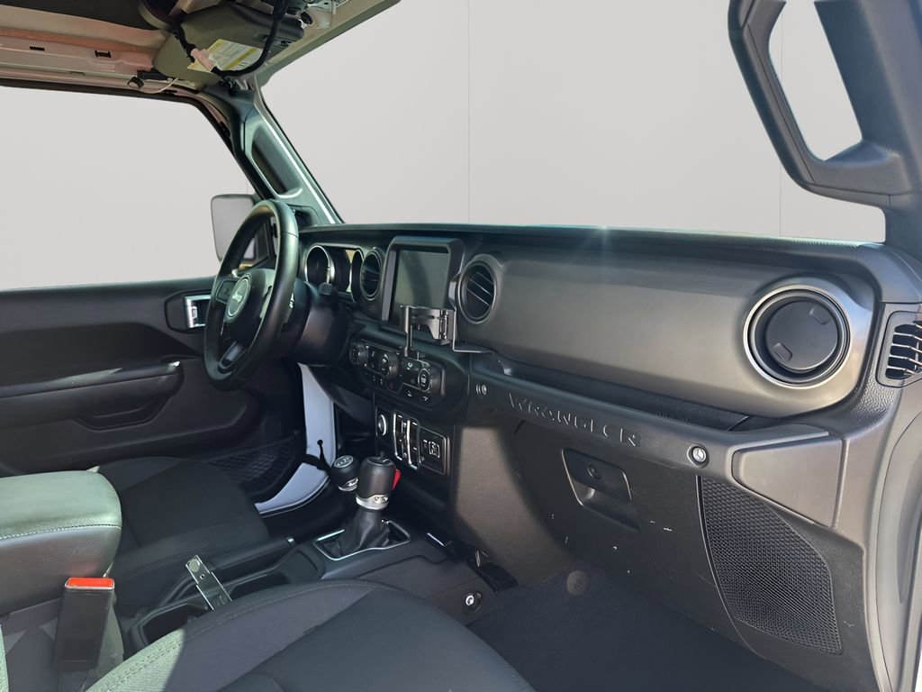 Used 2022 Jeep Wrangler Unlimited Sport image 15