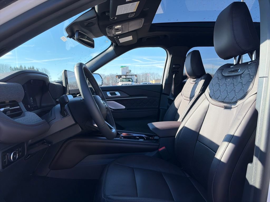 Used 2026 Ford Explorer Platinum w/ LUX Leather Package image 26