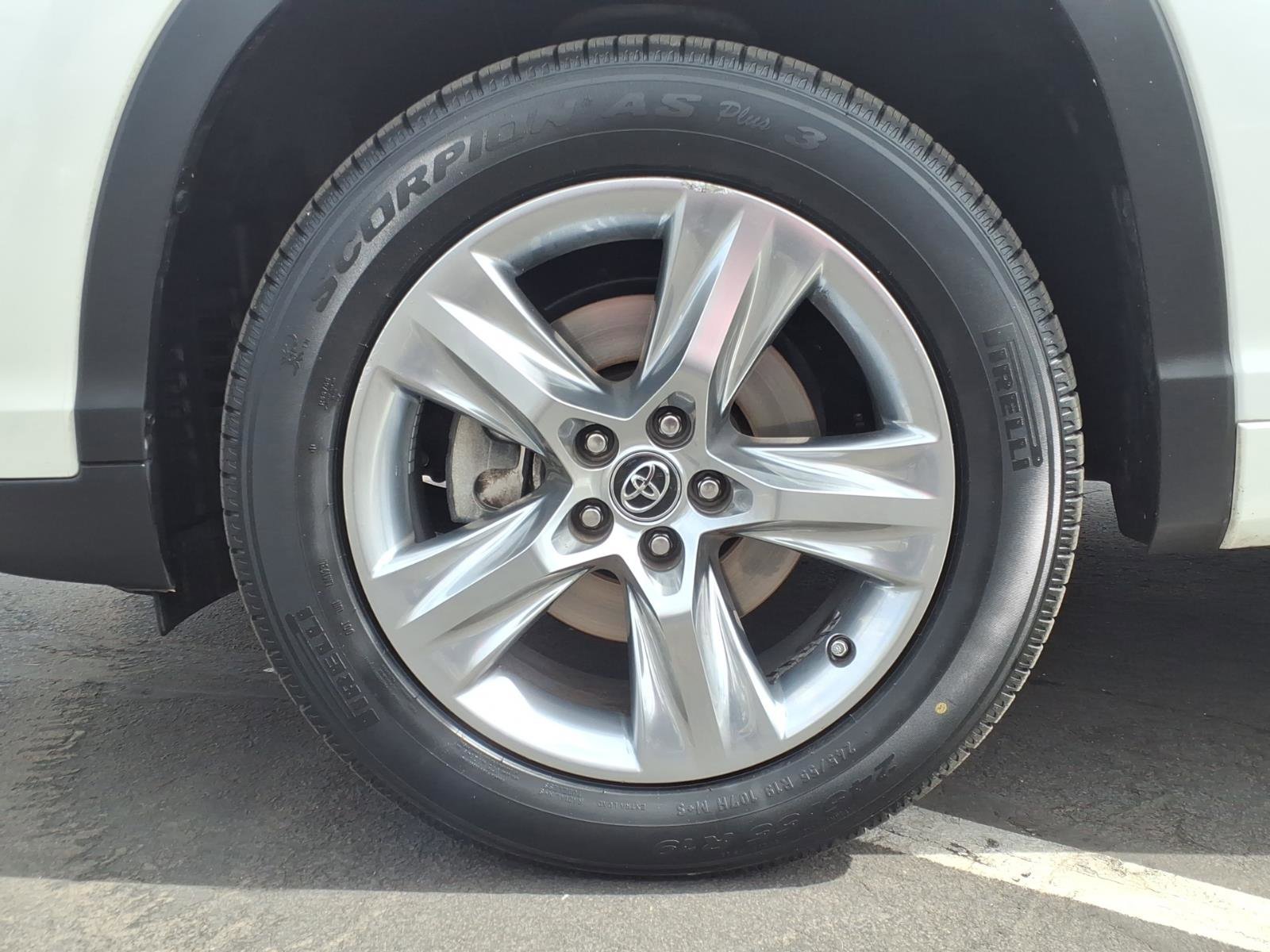 Certified 2018 Toyota Highlander Limited image 9