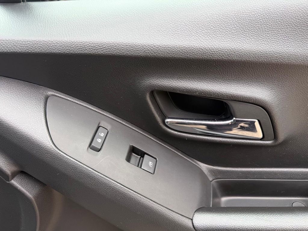 Used 2022 Chevrolet Trax LT AWD/4WD image 18