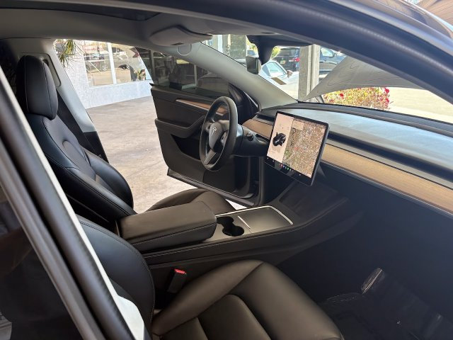 Used 2022 Tesla Model Y Performance AWD/4WD image 21