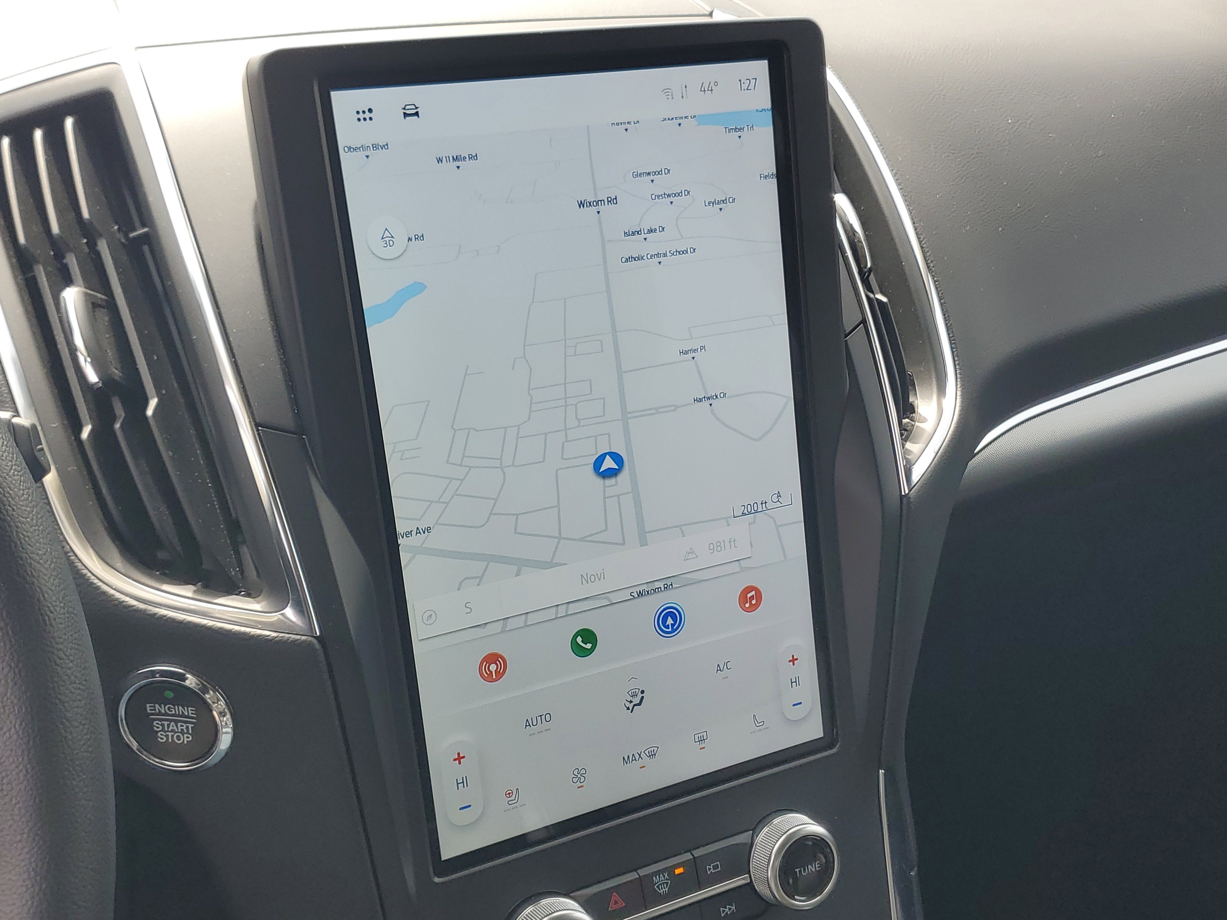 Used 2024 Ford Edge Titanium w/ Equipment Group 301A AWD/4WD image 17