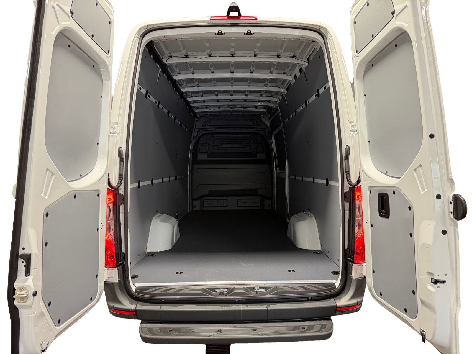 Used 2024 Mercedes-Benz eSprinter 170 Cargo image 26