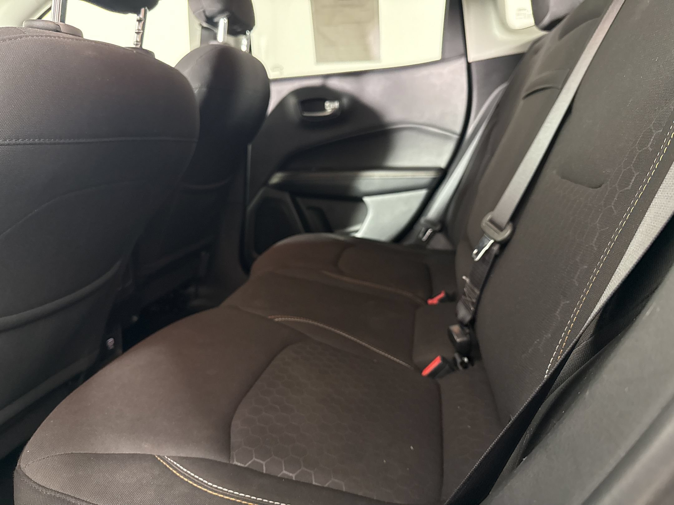 Used 2018 Jeep Compass Sport w/ Tech Group FWD image 20