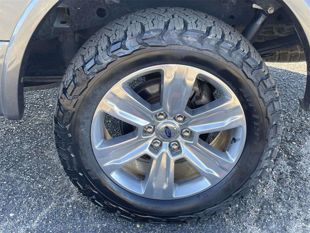 Used 2020 Ford F150 Platinum w/ Equipment Group 701A Luxury image 9