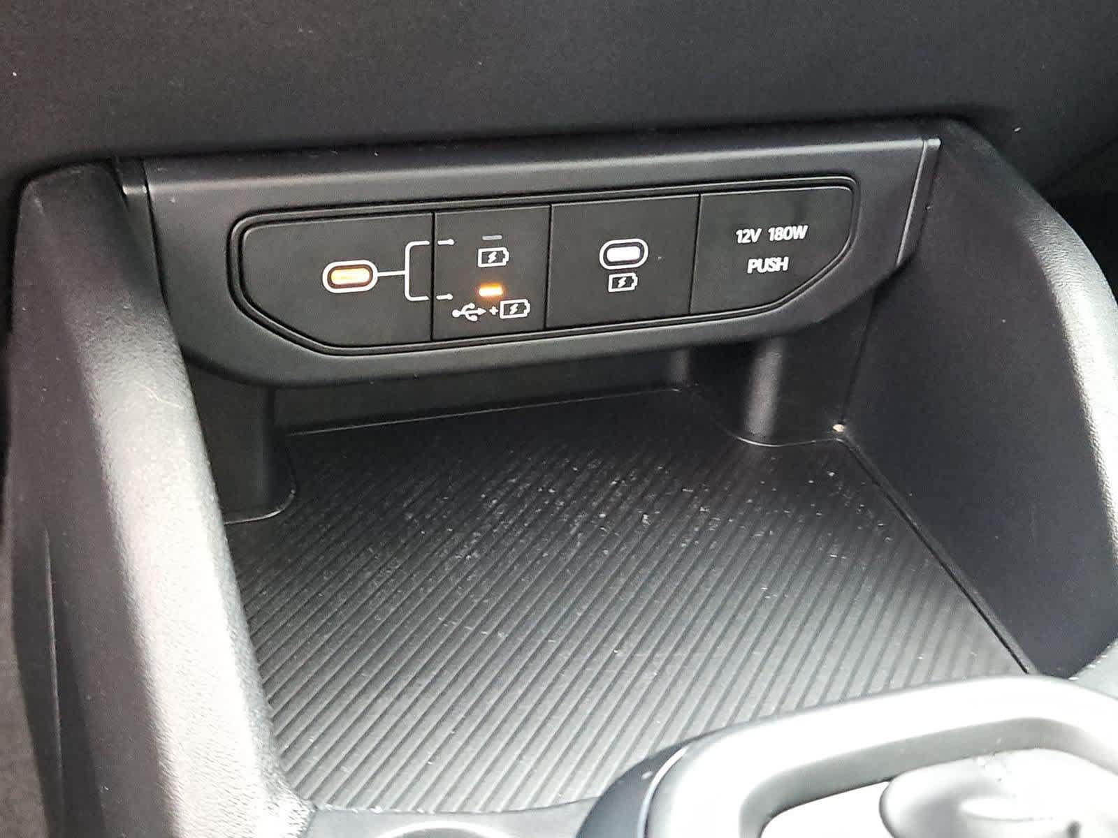 Certified 2025 Kia K4 FWD image 29
