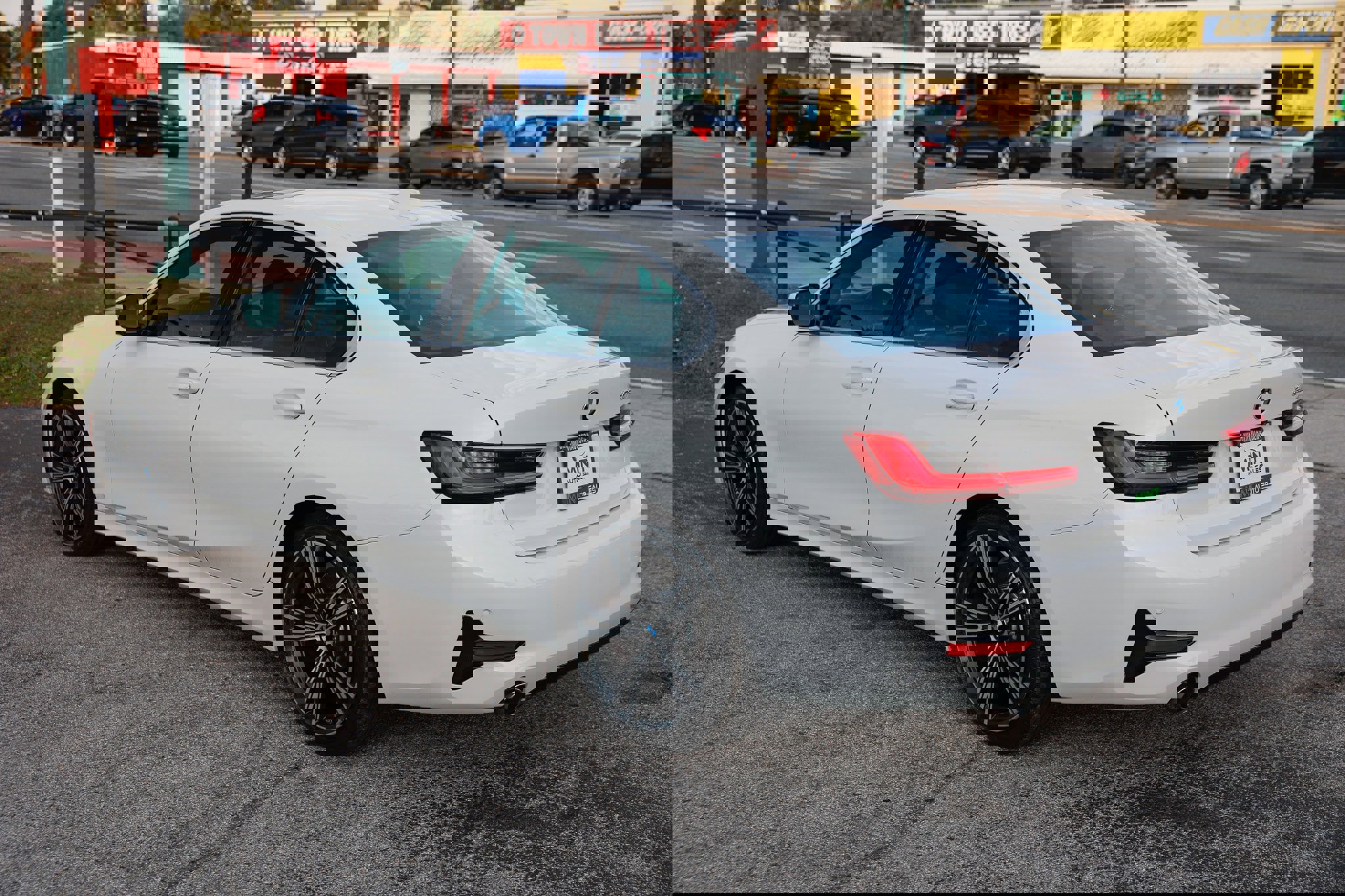 Used 2021 BMW 330i Sedan w/ Premium Package image 10