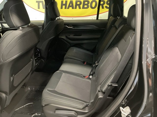 New 2025 Jeep Grand Cherokee L Laredo w/ Luxury Tech Group I image 9