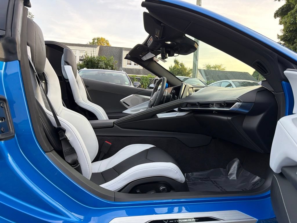 Used 2026 Chevrolet Corvette Stingray Preferred Conv w/ Chrome Exterior Badge Package RWD image 18
