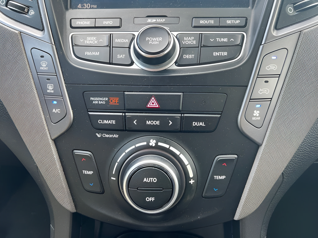 Used 2014 Hyundai Santa Fe GLS FWD image 28