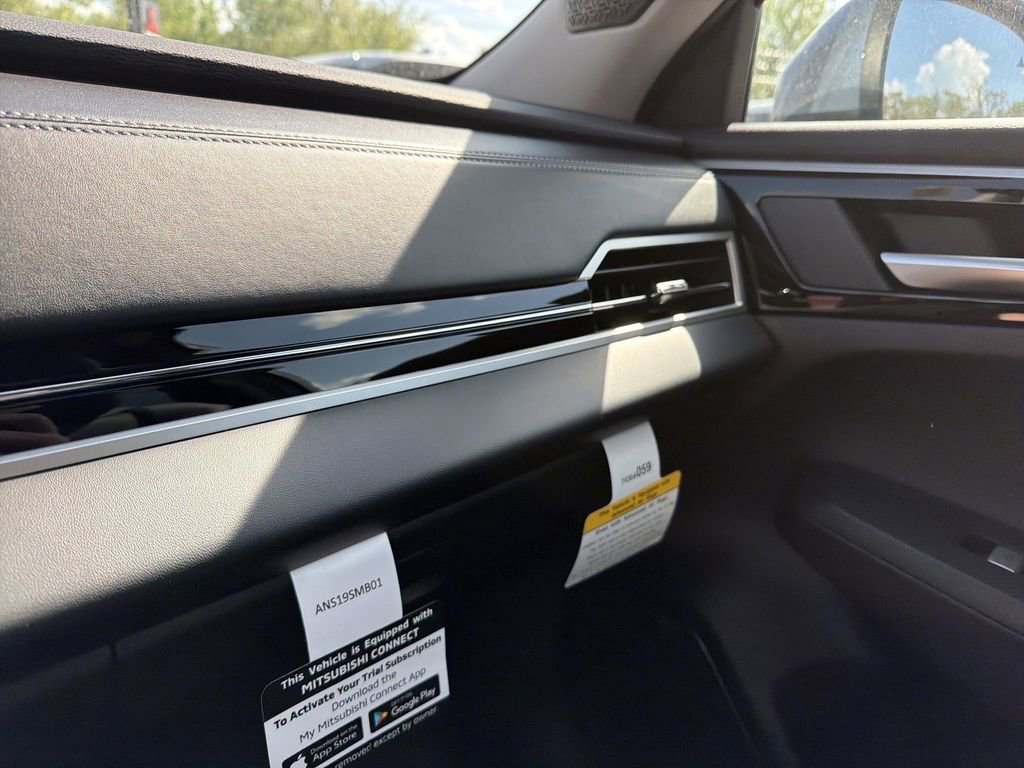 New 2026 Mitsubishi Outlander SE AWD/4WD image 25