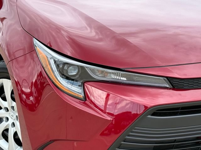 Used 2026 Toyota Corolla LE FWD image 3