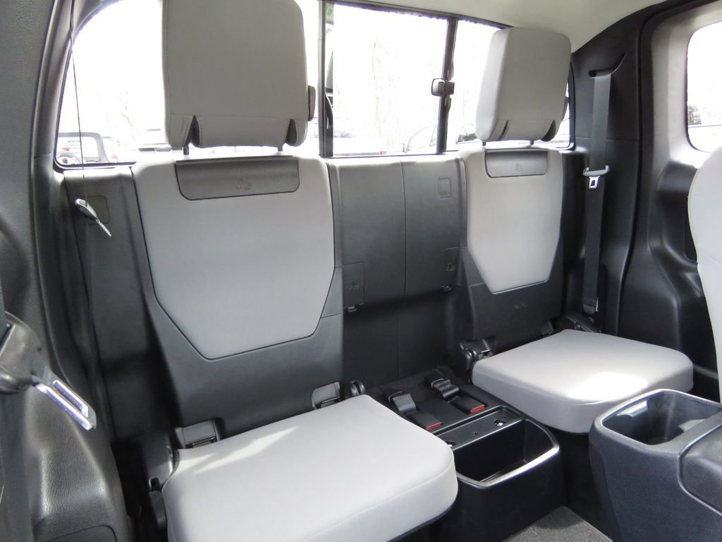 Used 2019 Toyota Tacoma SR5 AWD/4WD image 15