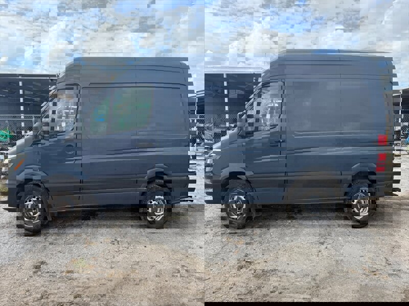 Used 2018 Mercedes-Benz Sprinter 2500 image 4