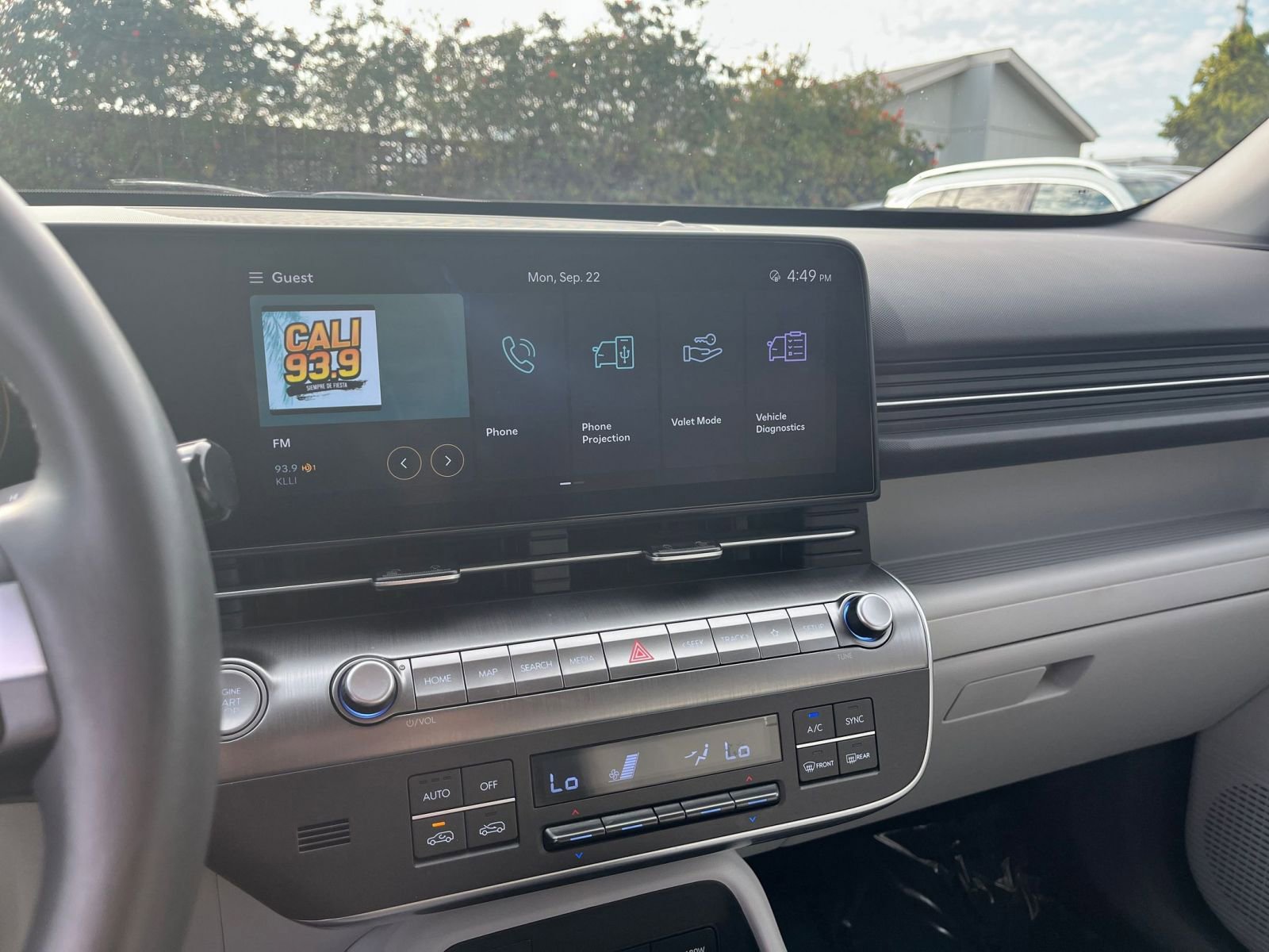 Used 2025 Hyundai Kona SEL image 21