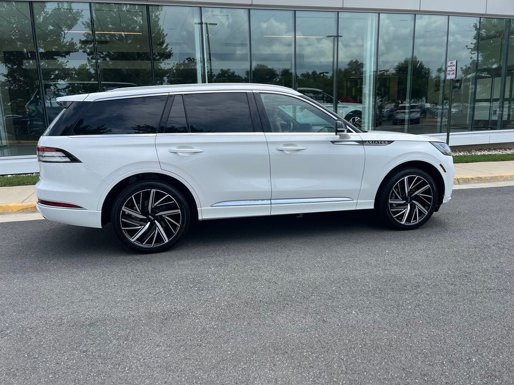 Certified 2026 Lincoln Aviator Black Label AWD/4WD image 10