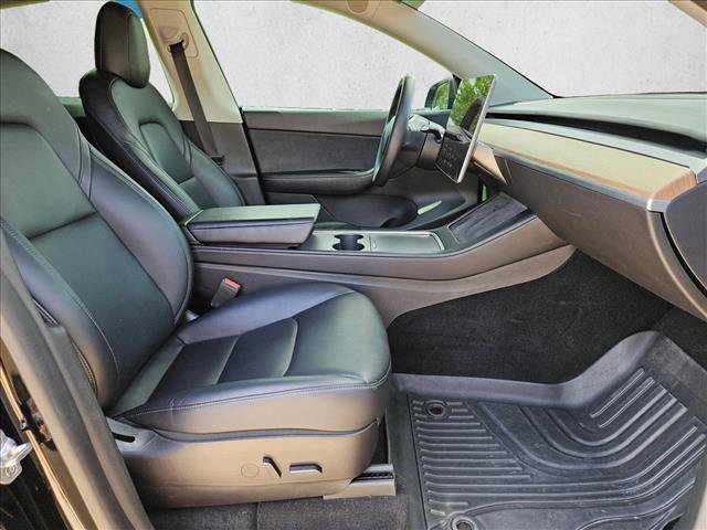 Used 2022 Tesla Model Y Long Range image 21