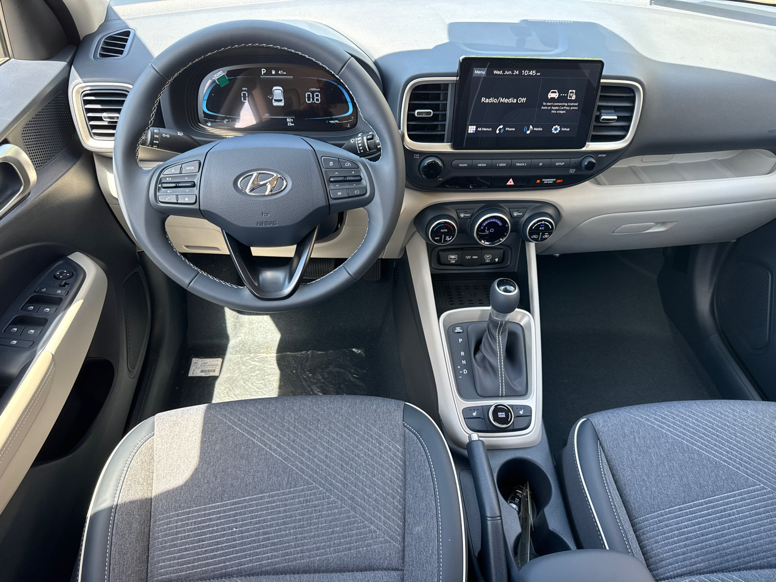 New 2026 Hyundai Venue SEL FWD image 23