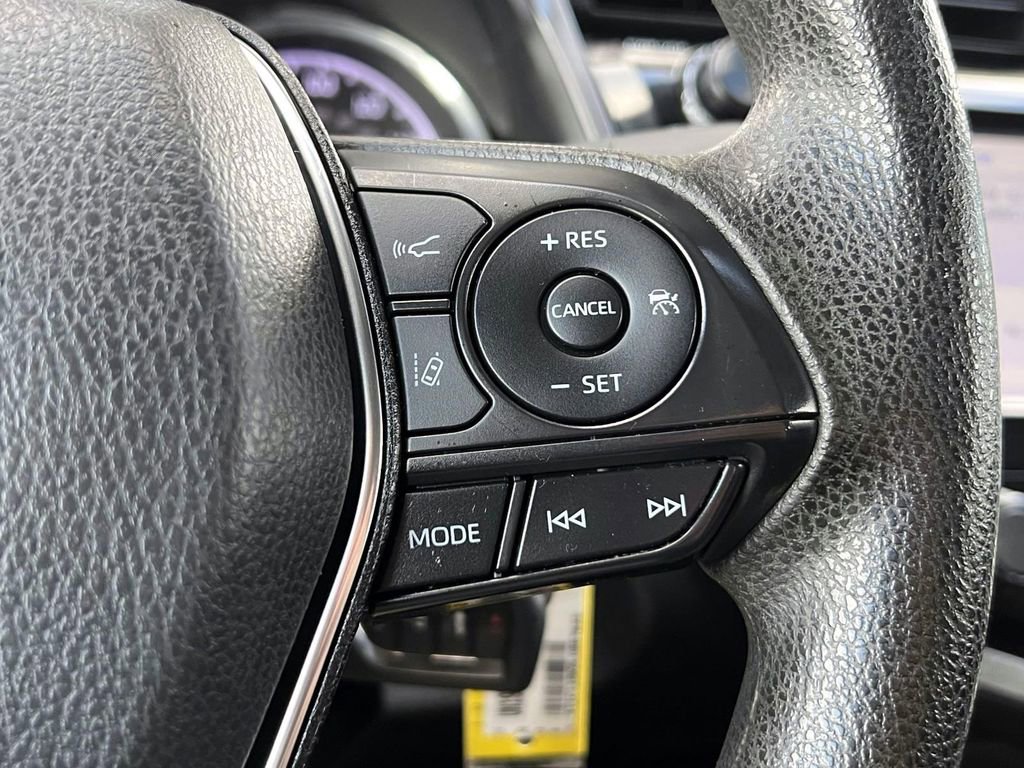 Used 2020 Toyota Camry LE image 25