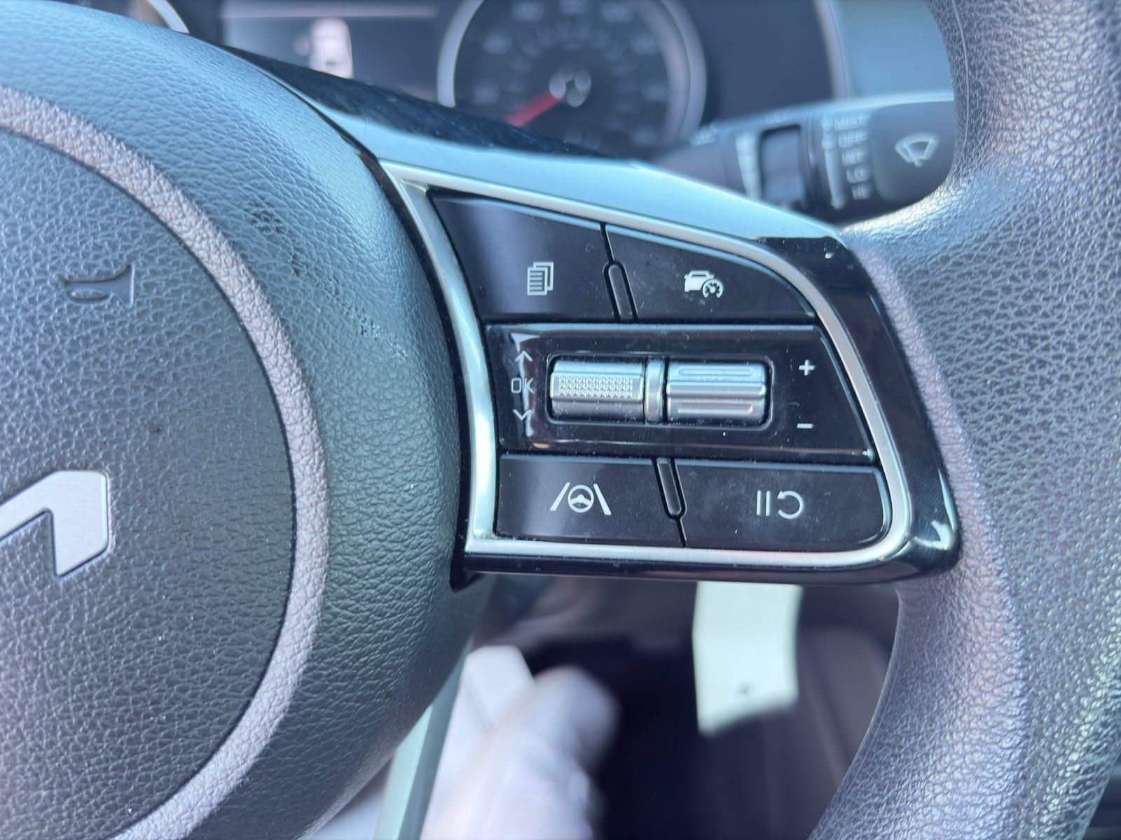 Used 2024 Kia Forte LXS image 18