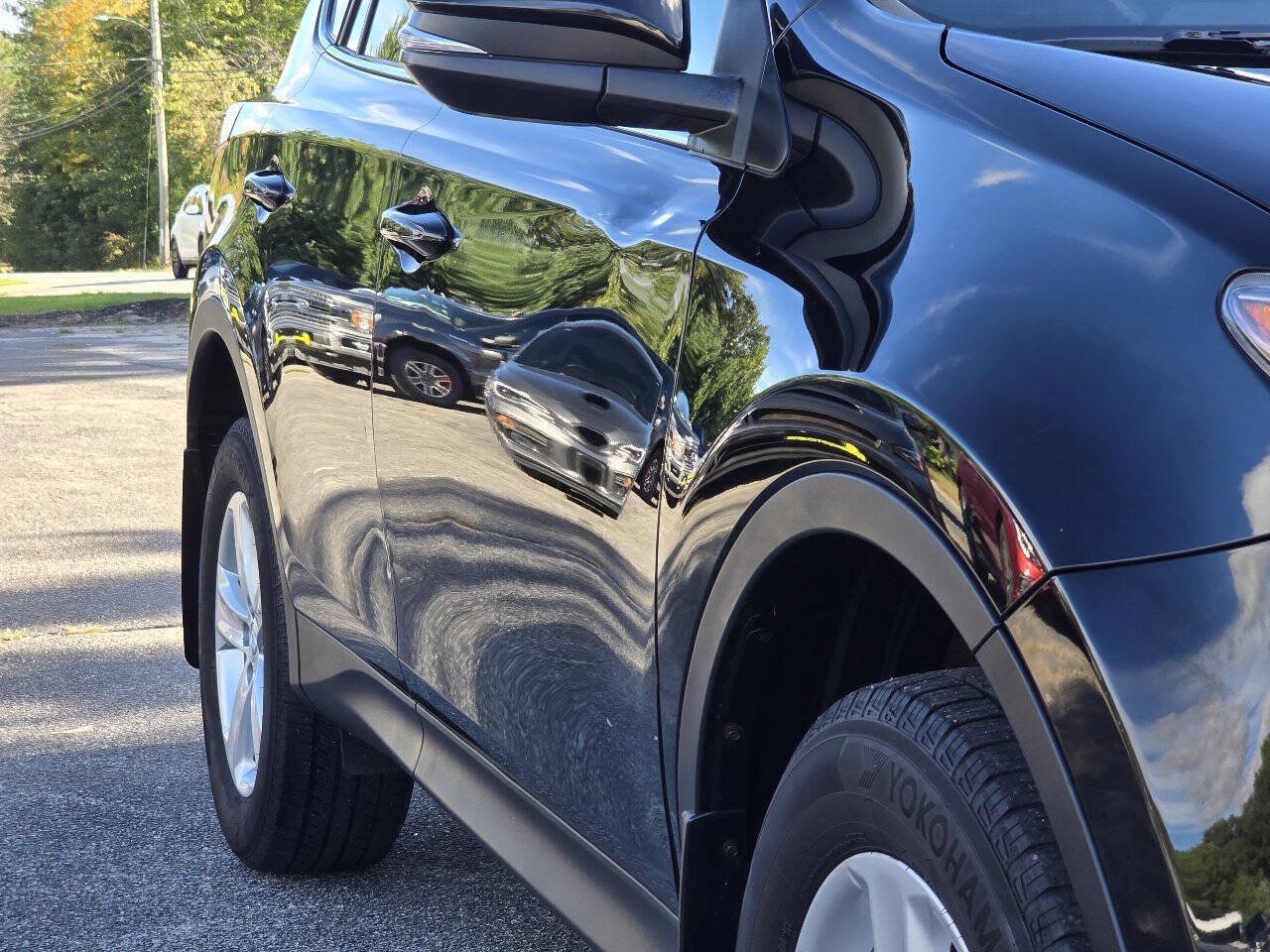 Used 2013 Toyota RAV4 XLE AWD/4WD image 13