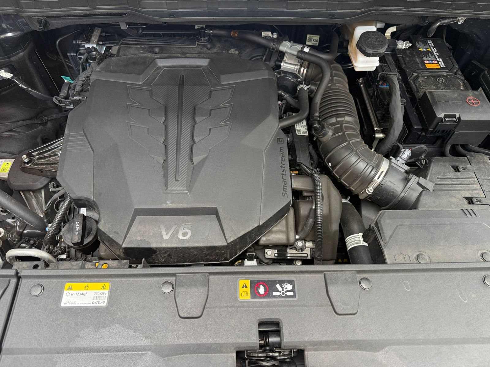Used 2026 Kia Carnival FWD image 32