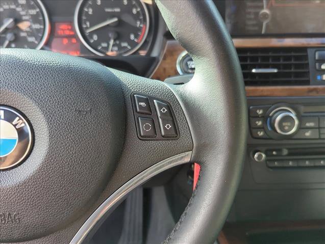 Used 2012 BMW 335i Convertible image 16