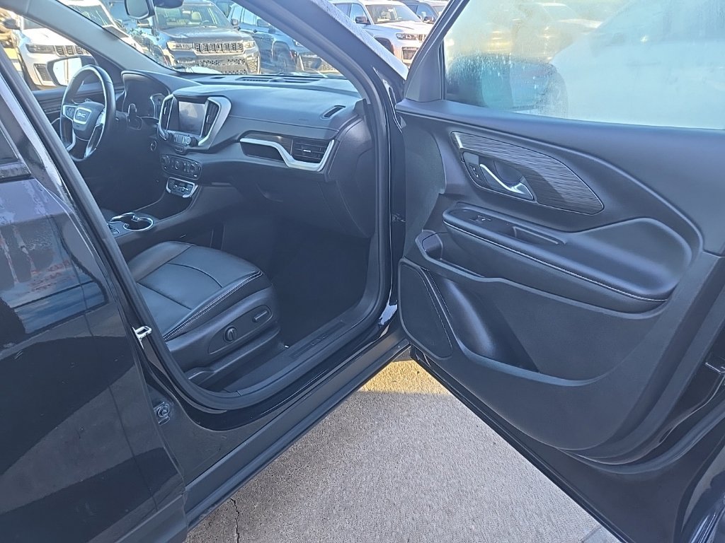 Used 2024 GMC Terrain SLT w/ Elevation Edition AWD/4WD image 24