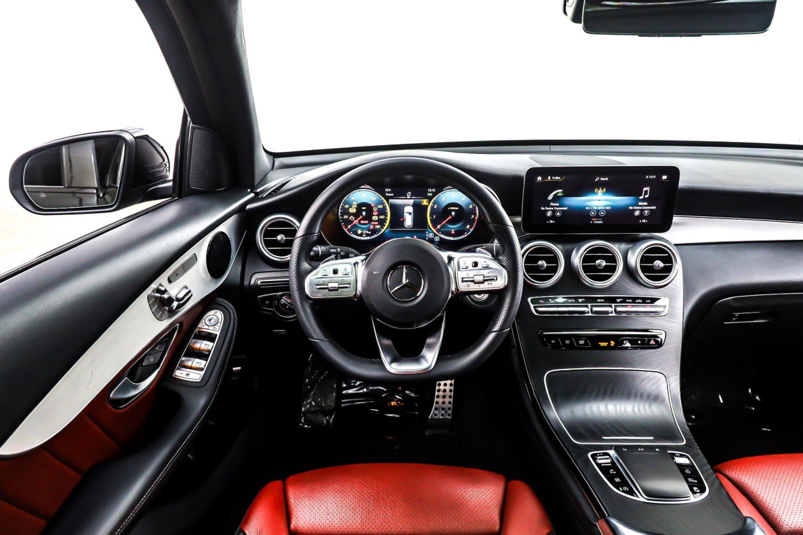 Used 2022 Mercedes-Benz GLC 300 image 5