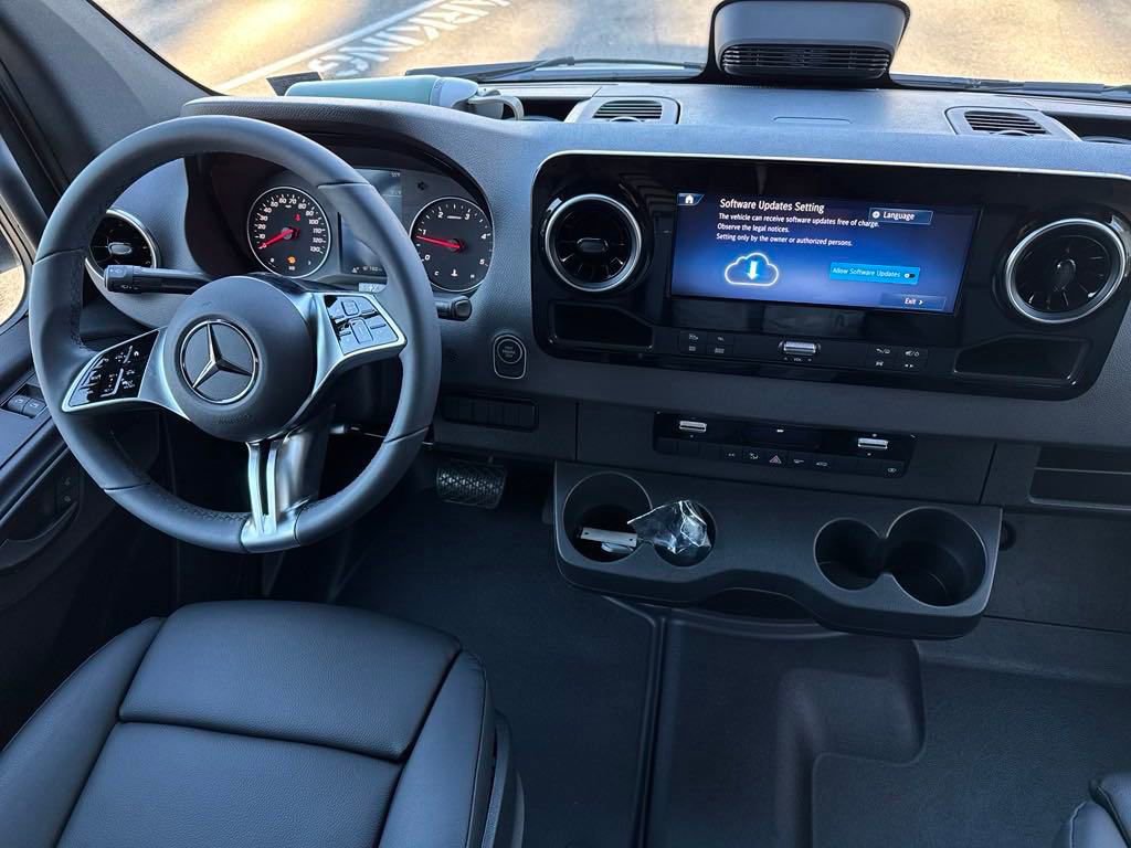 New 2025 Mercedes-Benz Sprinter 3500 image 12