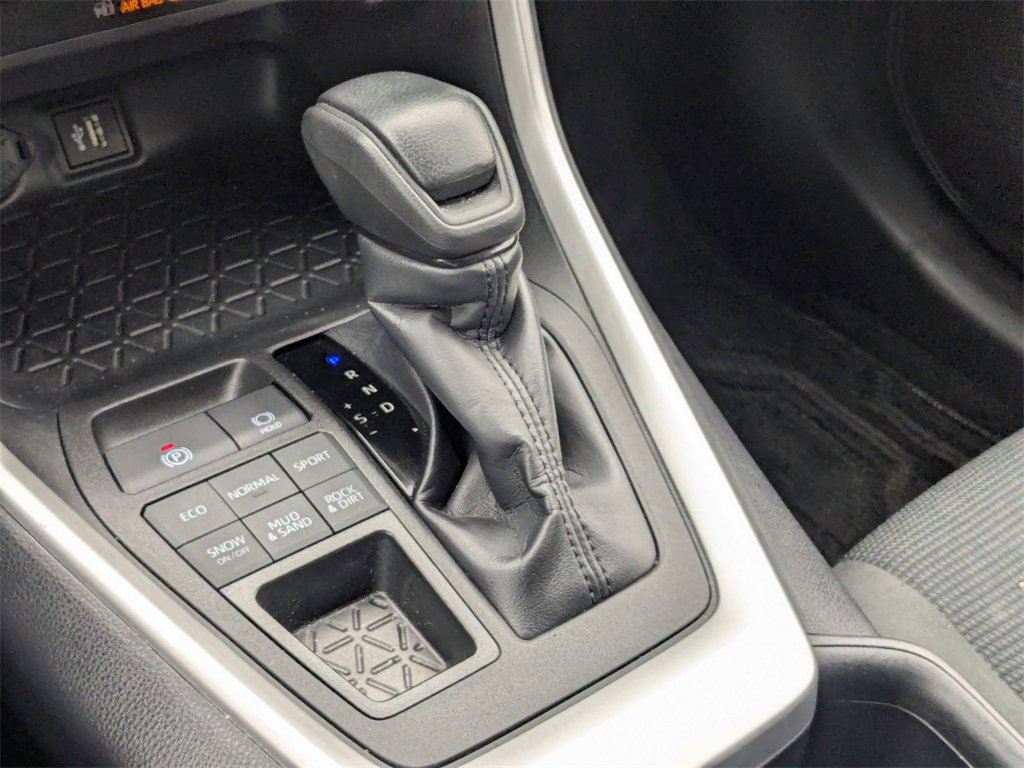 Used 2025 Toyota RAV4 LE image 19