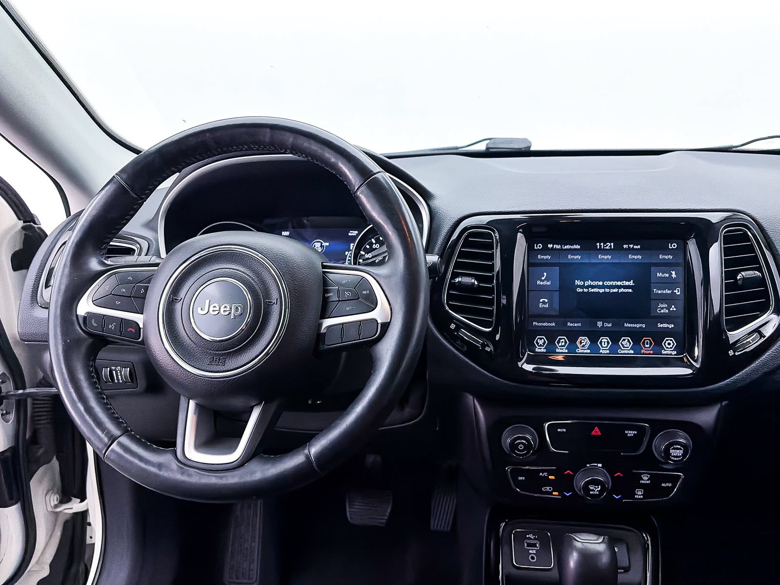 Used 2019 Jeep Compass Limited FWD image 3